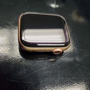 Apple watch series 4,(44mm) wifi+LTE rose gold with white band